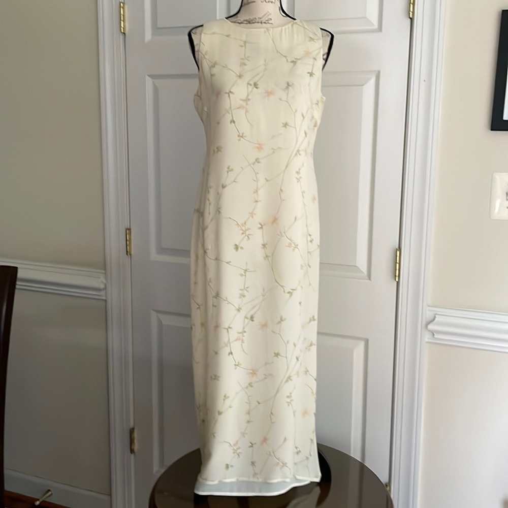 Chelsea Cambell dress